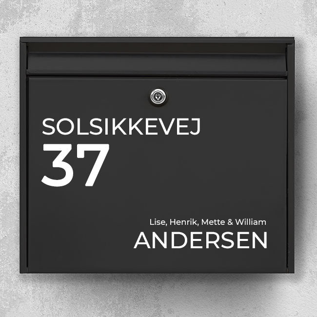 Minimalistisches Briefkastenschild – Straßenname, große Hausnummer und Nachname – wetterfestes Vinyl