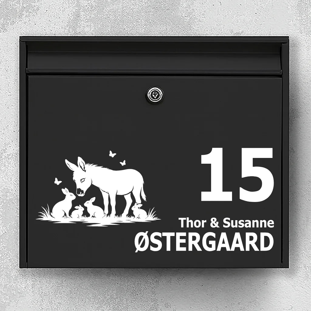 Briefkastenaufkleber mit Esel mit Kaninchen