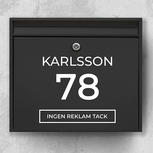 Briefkastenschild mit Nachnamen oben, großer Hausnummer und dem Hinweis „Bitte keine Werbung“ – wetterfestes Vinyl