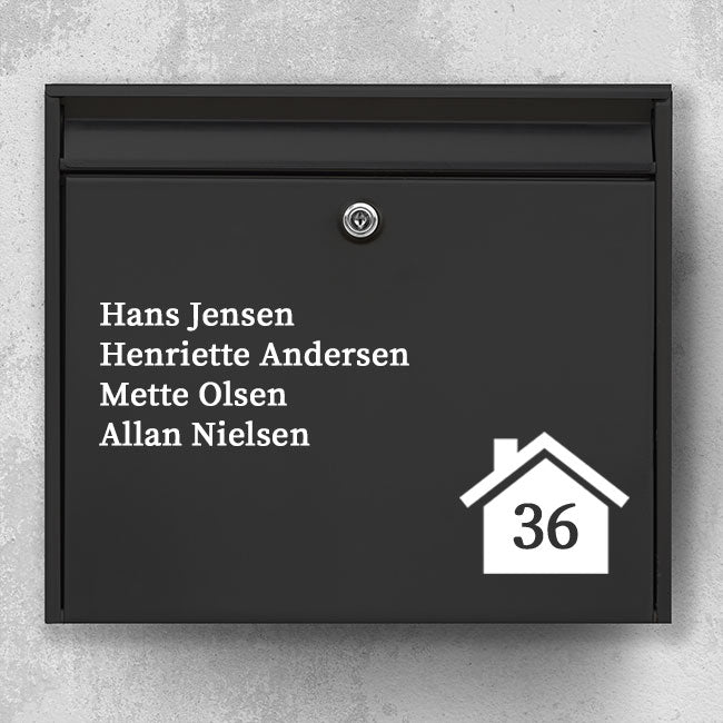 Briefkastenaufkleber mit linksbündiger Namensliste in mehreren Zeilen und kleinem Haus-Symbol mit Hausnummer in der Ecke – wetterfestes Vinyl