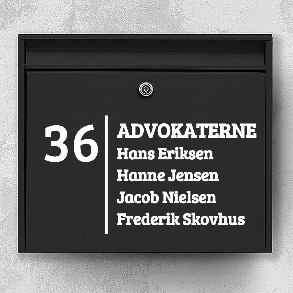Briefkastenaufkleber – Firmenname mit großer Zahl und Namensliste